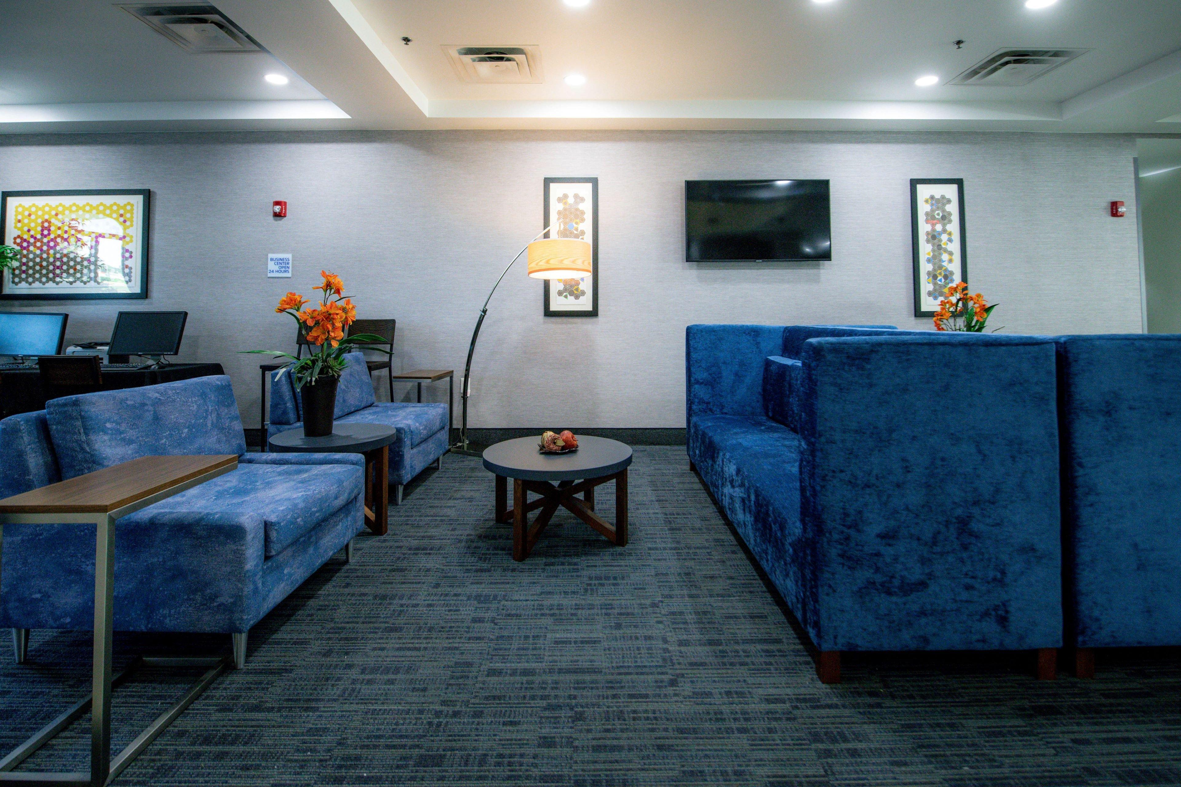 Holiday Inn Express Hotel & Suites Kansas City - Grandview By Ihg Exterior foto